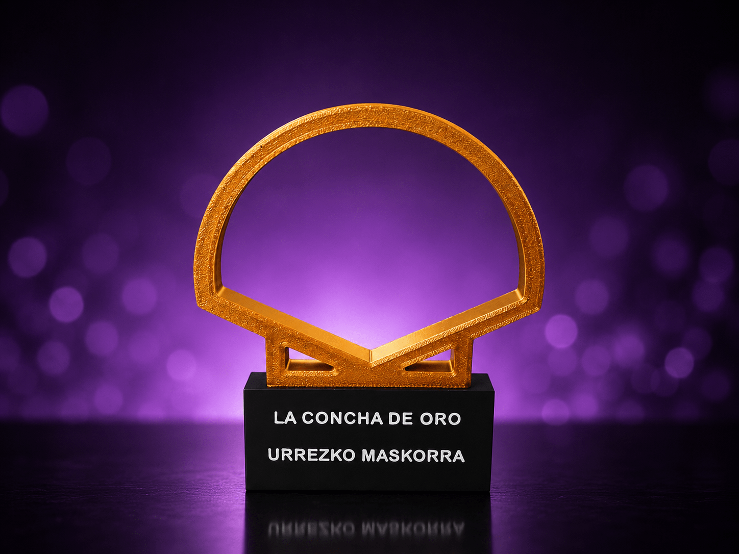 Trofeos corporativos o reconocimientos personalizados fabricados por Santurtzi3D